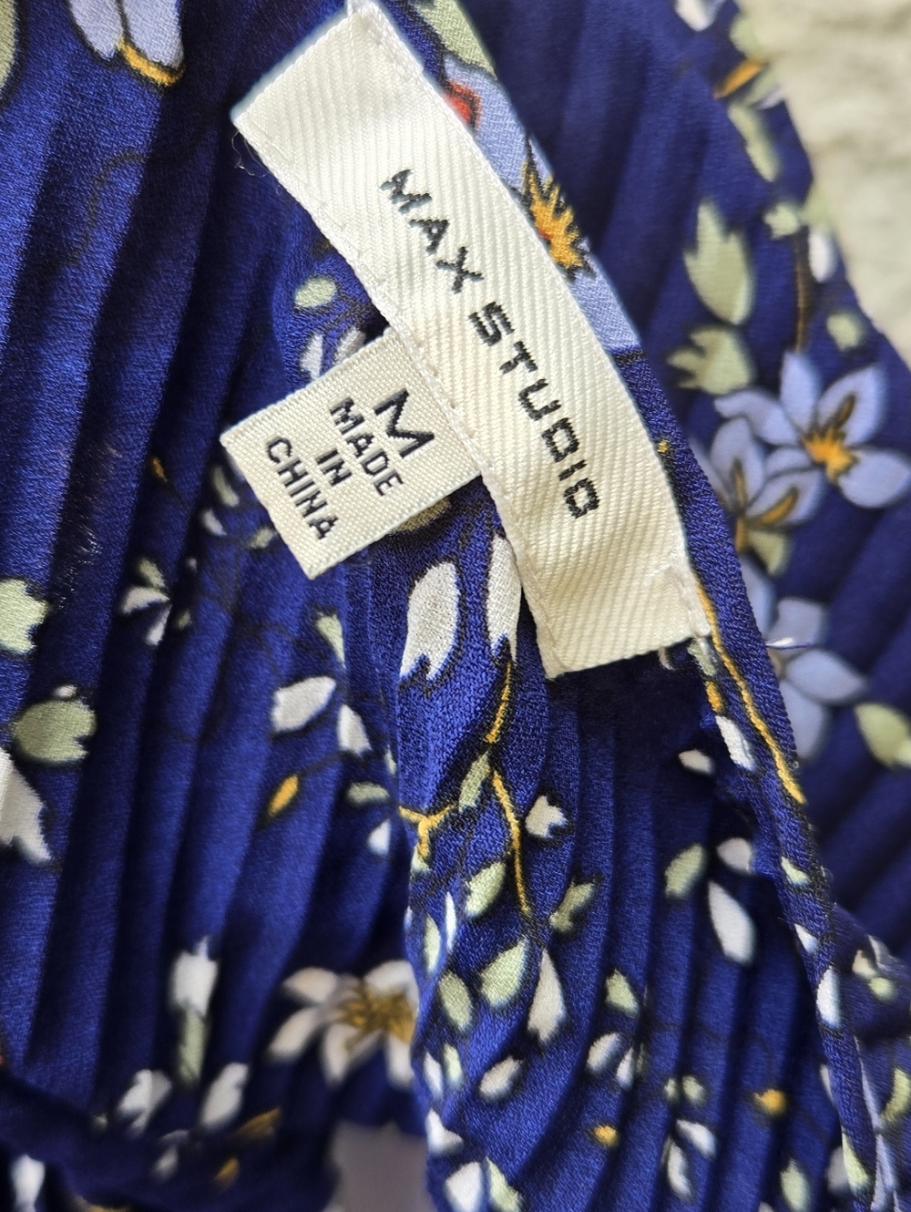Max Studio Navy Floral Scoop Neck Blouse with Long Sleeves - Picture 6 of 8